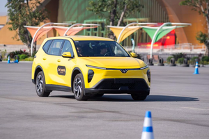 Giá xăng tăng mạnh, VinFast Limo Green trở thành khoản 'lời kép' cho tài xế dịch vụ 