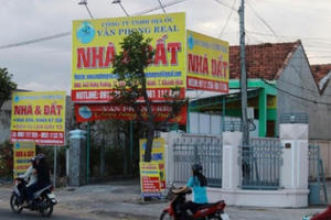 Đề nghị gỡ lệnh 'cấm' giao dịch đất đai tại Vạn Ninh