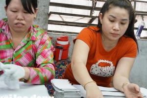 Tâm sự nhói lòng của nữ công nhân về việc tăng tuổi hưu