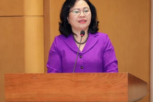 Thứ trưởng Bộ GD&ĐT được tặng thưởng Huân chương Độc lập hạng Nhì