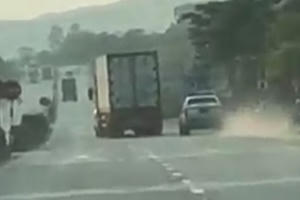 Hà Tĩnh: Cuộc truy đuổi 'thót tim" giữa CSGT và "hung thần" xe Container