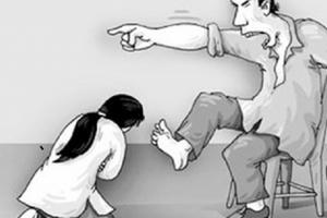 Bị chồng truy sát vì không chịu "yêu"