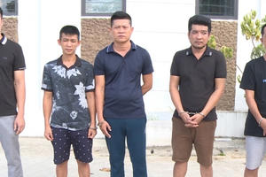 Bắt giam nhóm đối tượng sản xuất, buôn bán trà sữa giả