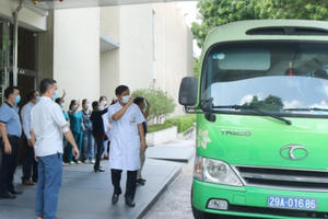 Bệnh viện ĐH Y, Bệnh viện Bạch Mai lên đường chi viện cho 2 tỉnh miền Nam Bệnh viện ĐH Y, Bệnh viện Bạch Mai lên đường chi viện cho 2 tỉnh miền Nam