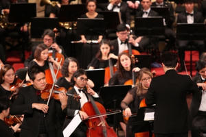 Nghệ sỹ độc tấu violon nổi tiếng Nhật Bản sẽ tham gia buổi hòa nhạc “Vũ điệu Mặt Trời” Nghệ sỹ độc tấu violon nổi tiếng Nhật Bản sẽ tham gia buổi hòa nhạc “Vũ điệu Mặt Trời”