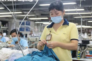 NÓNG: 4 trường hợp người lao động được trả lương ngừng việc vì Covid-19