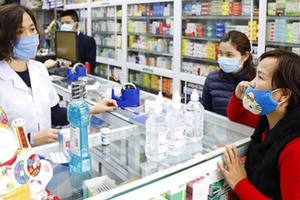 Hàng loạt nhà thuốc tại Hà Nội bị thu hồi giấy phép