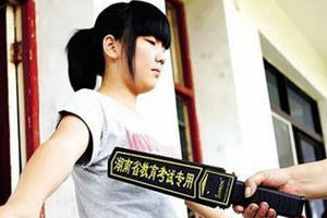 “Mánh khoé” gian lận thi cử thời 4.0