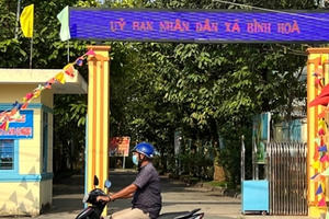 UBND xã Bình Hòa niêm yết danh sách không đúng quy định