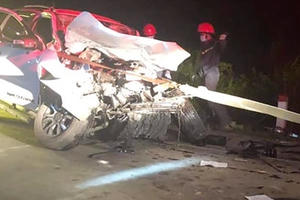 Xe chở y bác sĩ trung tâm y tế gặp nạn, một người chết, 3 người bị thương
