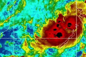 Bão số 15 có thể gây gió giật cấp 9, sóng cao đến 6m trên biển TP.HCM, cảnh báo thiên tai cấp 2