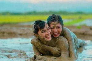 Chất ngất trước bộ ảnh cưới độc lạ đúng chất "bỏ phố về quê"