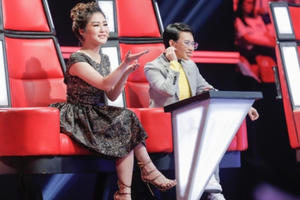 Hương Tràm muốn "xỉu" phải nhờ Soobin Hoàng Sơn dìu về ghế khi vụt mất thí sinh hát dân ca