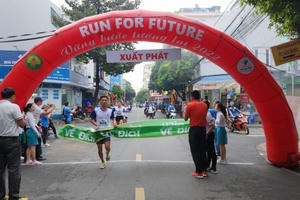 Sôi nổi giải chạy việt dã tranh cúp Bệnh viện Hoàn Mỹ ITO Đồng Nai