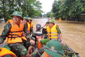 Công an Nghệ An ứng trực 100% quân số, đảm bảo an toàn cho nhân dân vùng lụt Công an Nghệ An ứng trực 100% quân số, đảm bảo an toàn cho nhân dân vùng lụt