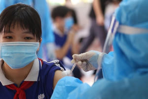TP HCM: Bắt đầu tiêm vaccine cho học sinh lớp 6 từ ngày 16/4