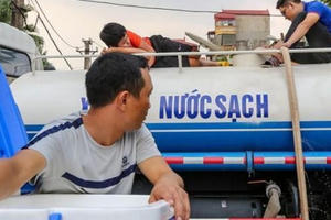 Hà Nội dự chi 165 tỷ đồng hỗ trợ giá nước sạch cho người dân