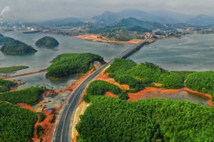 Du lịch miền Trung – Tây Nguyên “ngóng” những sân bay, cảng biển như Quảng Ninh