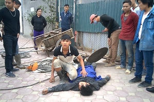 Hà Nội: Công nhân bị điện giật bất tỉnh vì không có bảo hộ