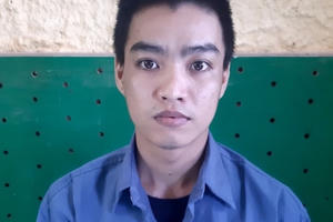 Sau cơn ghen thịnh nộ, vác dao chém bạn gái 17 tuổi đến chết Sau cơn ghen thịnh nộ, vác dao chém bạn gái 17 tuổi đến chết