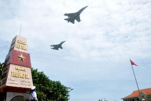 Nghe chuyện một chuyến bay ra Trường Sa của Su-30