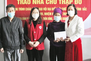 Doanh nhân Trần Thị Phượng: Nhớ “Màu hoa đỏ”, nặng lòng tri ân Doanh nhân Trần Thị Phượng: Nhớ “Màu hoa đỏ”, nặng lòng tri ân