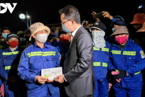 Không khí đón Giao thừa ở các tỉnh miền Trung