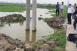 Vụ hai anh em chết đuối dưới hố chôn cột điện: Công ty Điện lực Thanh Hoá đang thoái thác trách nhiệm?