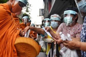 Vì sức khỏe cộng đồng, pháp luật có hạn chế quyền tự do thực hành tôn giáo?