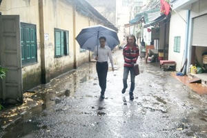 Phó Thủ tướng Vũ Đức Đam thị sát Hãng phim truyện Việt Nam