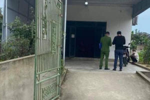 Hà Tĩnh: Dùng dao đoạt mạng đối thủ tại quán Internet