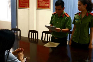 Triệu tập cô gái trẻ do tung tin sai sự thật về dịch Covid-19