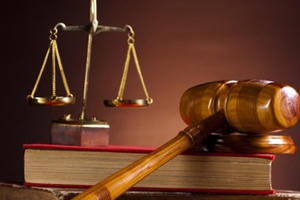 Công dân... lạm quyền