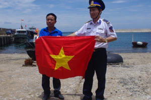 Bộ Tư lệnh Vùng Cảnh sát biển 2 đồng hành cùng ngư dân