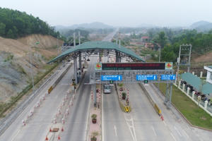 Bộ Giao thông kiến nghị dừng nâng cấp 2 dự án quốc lộ lên cao tốc Bộ Giao thông kiến nghị dừng nâng cấp 2 dự án quốc lộ lên cao tốc