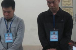 "Tú ông" thả cửa cho nhân viên phục vụ "từ A tớ Z"