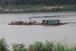 Thanh Hóa:  Sông Mã sạt lở nghiêm trọng, dân bức xúc, chính quyền "đau đầu"