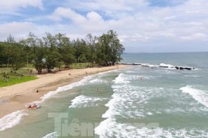 Loạt công trình không phép 'mọc' tại dự án Đảo Quý Thế Giới ở Phú Quốc