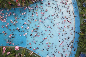 Dừng hoạt động Công viên nước Đầm Sen 7 ngày vì vi phạm quy định chống dịch