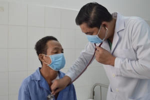 Bệnh viện Cần Thơ vận động kinh phí hỗ trợ 2 bệnh nhân đặt máy trợ tim vĩnh viễn