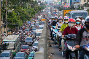 Nhiều tuyến đường cửa ngõ Tân Sơn Nhất được phân luồng lại Nhiều tuyến đường cửa ngõ Tân Sơn Nhất được phân luồng lại