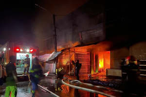 Hỏa hoạn bùng phát lúc rạng sáng khiến 2 người thương vong