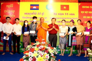 Gặp gỡ, giao lưu với sinh viên Campuchia - Lào đang du học tại TP HCM