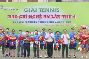 Bế mạc giải Tennis Báo chí Nghệ An lần thứ IV