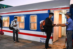 Đường sắt mở bán vé 14 chuyến tàu Tết tăng cường