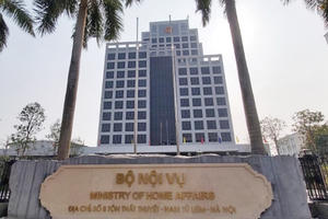 Bộ Nội vụ đề xuất bãi bỏ 10 Thông tư về tuyển dụng, nâng ngạch công chức, viên chức