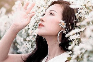 Á hậu Tình Nhi: 'Phụ nữ trước hết phải yêu bản thân mình'