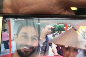 Công an vào cuộc vụ du khách bị trả lại tiền thừa bằng tiền âm phủ