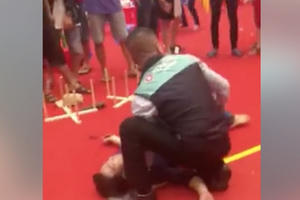 TP HCM: Nam thanh niên nhảy lầu tự tử tại Aeon Mall