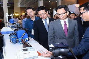 Phó Thủ tướng Vũ Đức Đam: “Phải đột phá ra khỏi những tư duy cũ”